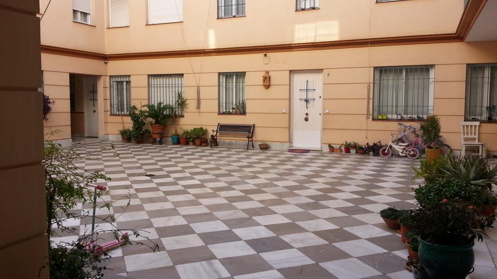 דירות סביליה Duplex Donkey Parking מראה חיצוני תמונה